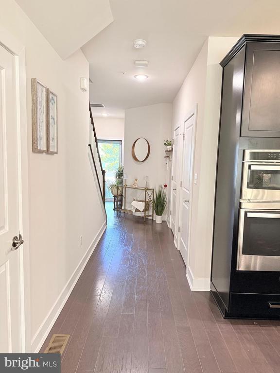 property at 29 Lochiel Ln
