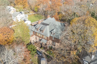 49 Edgewood Way - NO AVAILABILITIES! in New Haven, CT - Building Photo - Building Photo