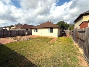 6019 Greenpark Manor Ln in Houston, TX - Building Photo - Building Photo