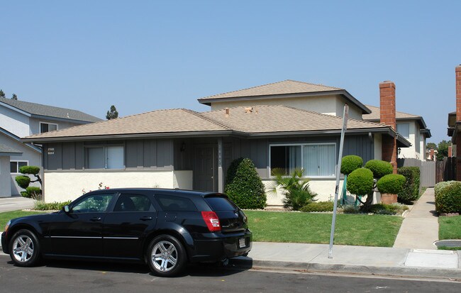 16652 Sims St in Huntington Beach, CA - Building Photo - Building Photo