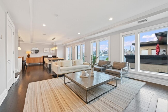 property at 38 Oxford Landing