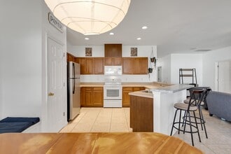 10360 Cypress Trail Dr in Orlando, FL - Building Photo - Building Photo