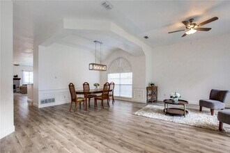 3306 Ashleaf Dr in Carrollton, TX - Building Photo - Building Photo