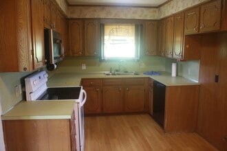 1310 Co Rd 3718 in Athens, TX - Building Photo - Building Photo