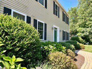 20 Browns Ct in Rye, NH - Building Photo - Building Photo