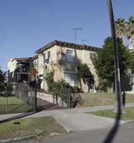127-129 N Catalina St in Los Angeles, CA - Building Photo