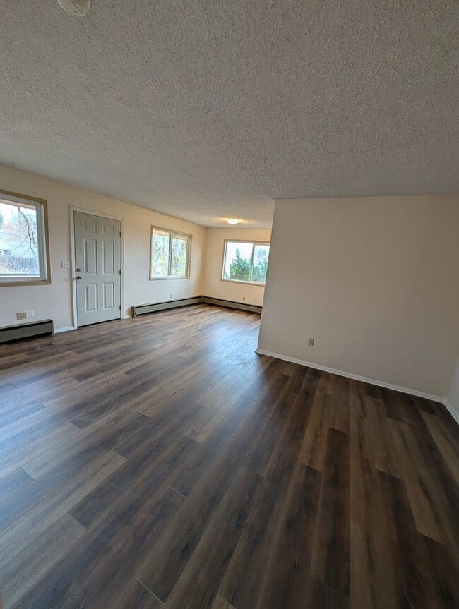 626 St Francis St in Klamath Falls, OR - Building Photo - Building Photo