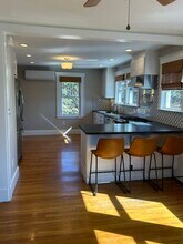 91 Dustin St, Unit 91 Dustin Street Brighton in Boston, MA - Foto de edificio - Building Photo