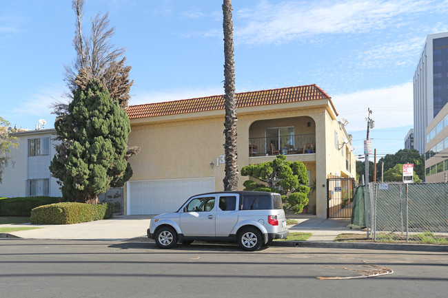 1343 19th St in Santa Monica, CA - Building Photo - Building Photo