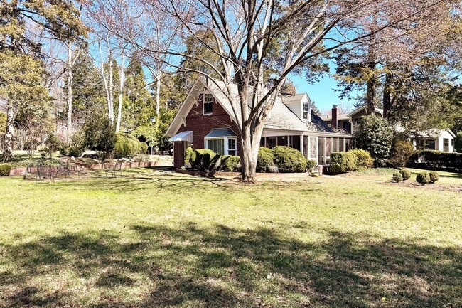 property at 8022 E Boulevard Dr