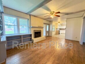 206 W 16th St in Owasso, OK - Building Photo - Building Photo