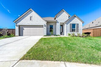 453 Pace Bnd Ct in New Caney, TX - Foto de edificio - Building Photo