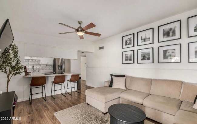 1964 E Wesleyan Dr in Tempe, AZ - Building Photo - Building Photo