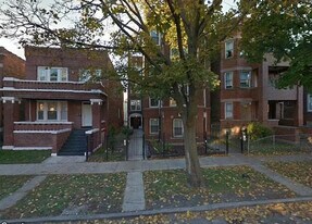 6928 S Green St in Chicago, IL - Building Photo