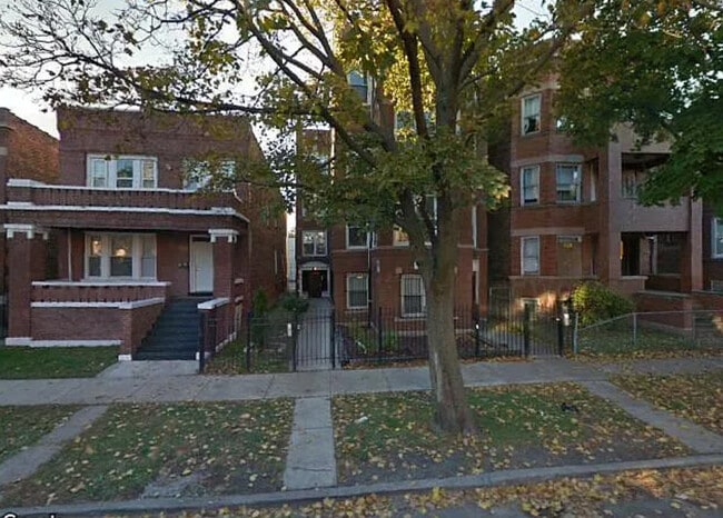 property at 6928 S Green St