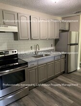 9036 Castle Blvd in Jacksonville, FL - Building Photo - Building Photo