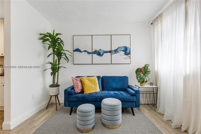 815 NW 30th St in Miami, FL - Building Photo - Building Photo