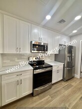 2036 E River Rd in Tucson, AZ - Building Photo - Building Photo
