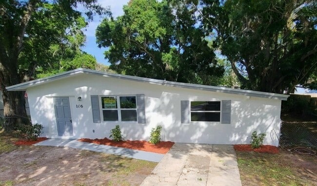 106 N 40th St in Fort Pierce, FL - Building Photo - Building Photo