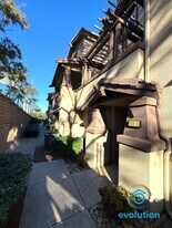 16938 Hutchins Landing in San Diego, CA - Building Photo