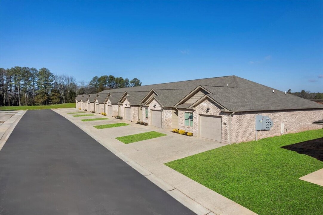 St. Andrews Luxury Apartments in Madison, AL - Building Photo