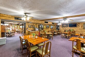 2414 S Gordon St in Alvin, TX - Building Photo - Building Photo