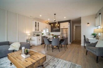 1100 S Western Ave in Chicago, IL - Building Photo - Building Photo