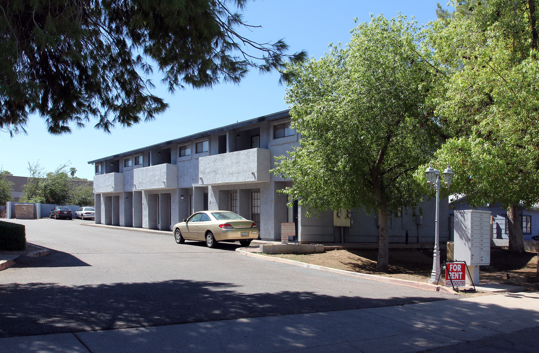 7th St Villas in Tempe, AZ - Building Photo