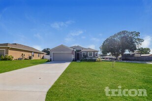 77 Lake Ring Dr in Winter Haven, FL - Building Photo