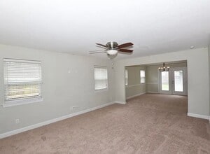 4922 Krick St in Norfolk, VA - Foto de edificio - Building Photo