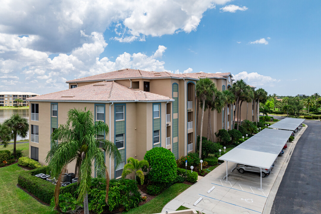 Heritage Cove in Ft. Myers, FL - Building Photo