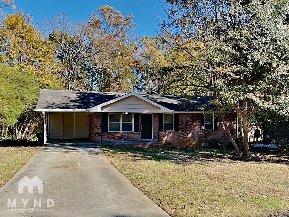 10196 Waterford Rd NE in Covington, GA - Foto de edificio