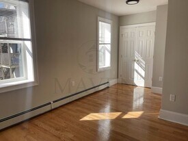 29 Chandler St, Unit 3 in Somerville, MA - Building Photo