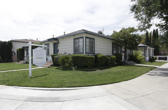 Casa De Paz Apartments in Studio City, CA - Building Photo - Building Photo