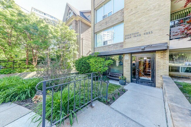 14 Deer Park in Toronto, ON - Building Photo - Building Photo