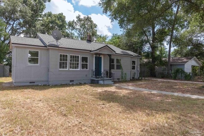1217 Poppy Ave in Pensacola, FL - Foto de edificio - Building Photo