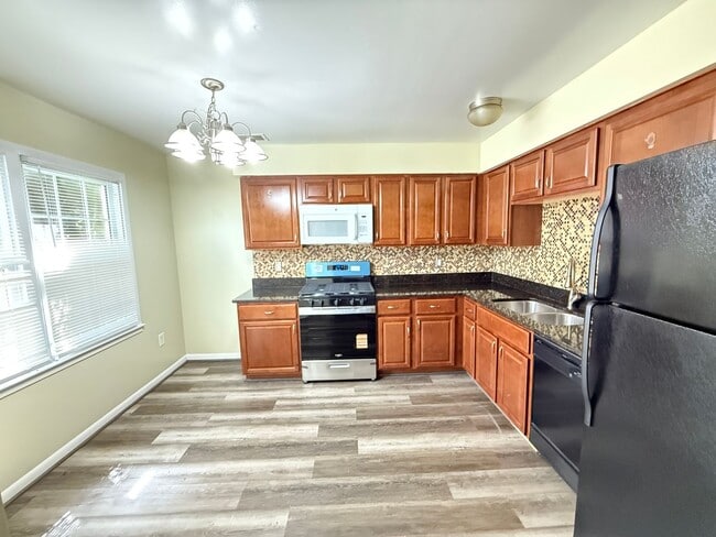 4306 Eileen Ct in Woodbridge, VA - Building Photo - Building Photo