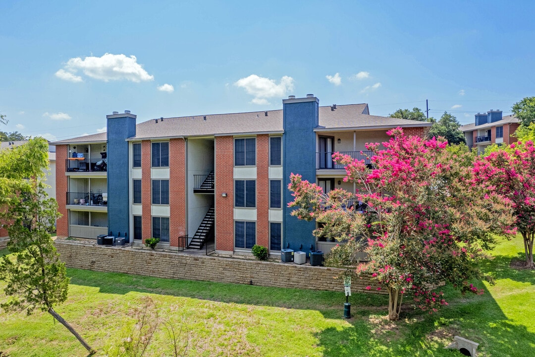 Foxwood in Austin, TX - Foto de edificio