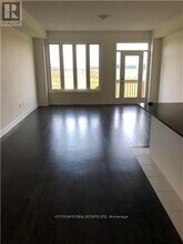 45 Brushwood Dr in Brampton, ON - Building Photo - Building Photo