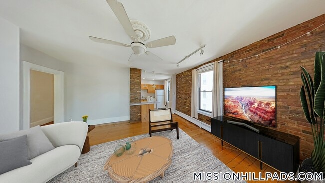 1538 Tremont St in Boston, MA - Building Photo - Building Photo