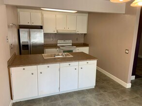 6456 Meadow Pines Ave in Rohnert Park, CA - Building Photo - Building Photo