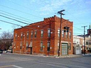 113 in Poughkeepsie, NY - Building Photo - Interior Photo