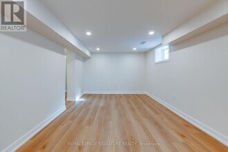 9 Ivorwood Crescent in Toronto, ON - Building Photo - Building Photo