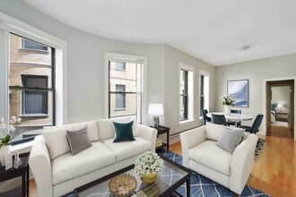 1226 N Dearborn St, Unit 03 in Chicago, IL - Building Photo - Building Photo