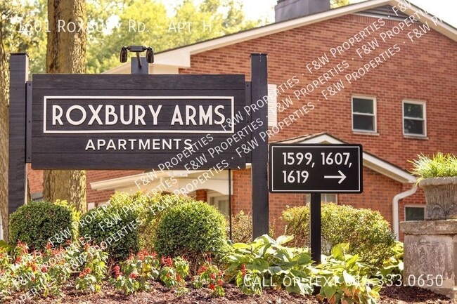 1601 Roxbury Rd in Marble Cliff, OH - Building Photo - Building Photo
