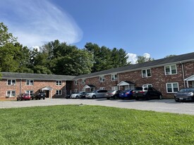 660 College St, Unit 12B in Christiansburg, VA - Building Photo