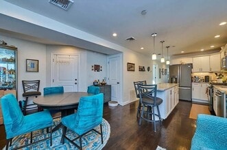 36 Sturgis St, Unit 2 in Winthrop, MA - Building Photo - Building Photo