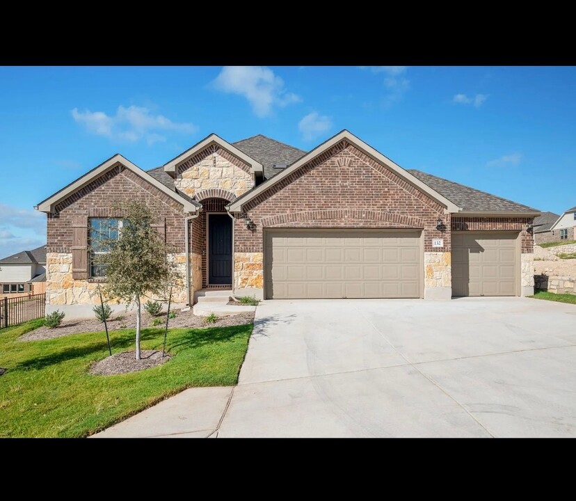 132 View Dr in Georgetown, TX - Foto de edificio