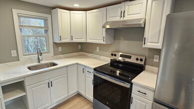 825 Scenic Hwy in Bourne, MA - Building Photo - Building Photo