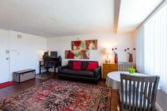 2888 Ala Ilima St, Unit 1406 in Honolulu, HI - Foto de edificio - Building Photo